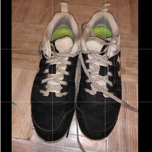 Under Armour baseball cleats Men’s 6.5.